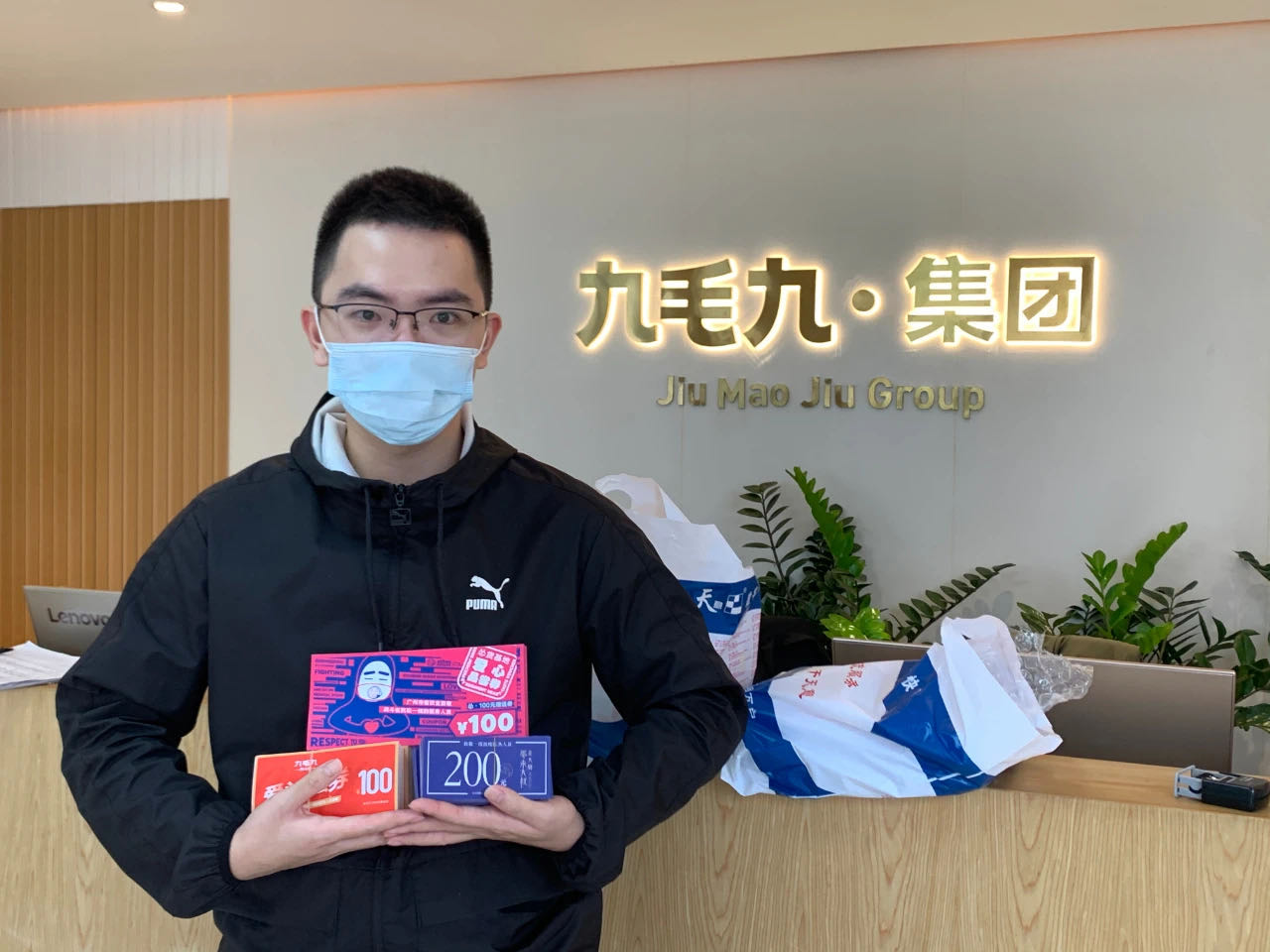 致敬英雄 · 暖爱广州 | 万搏登陆_万搏(中国)在行动